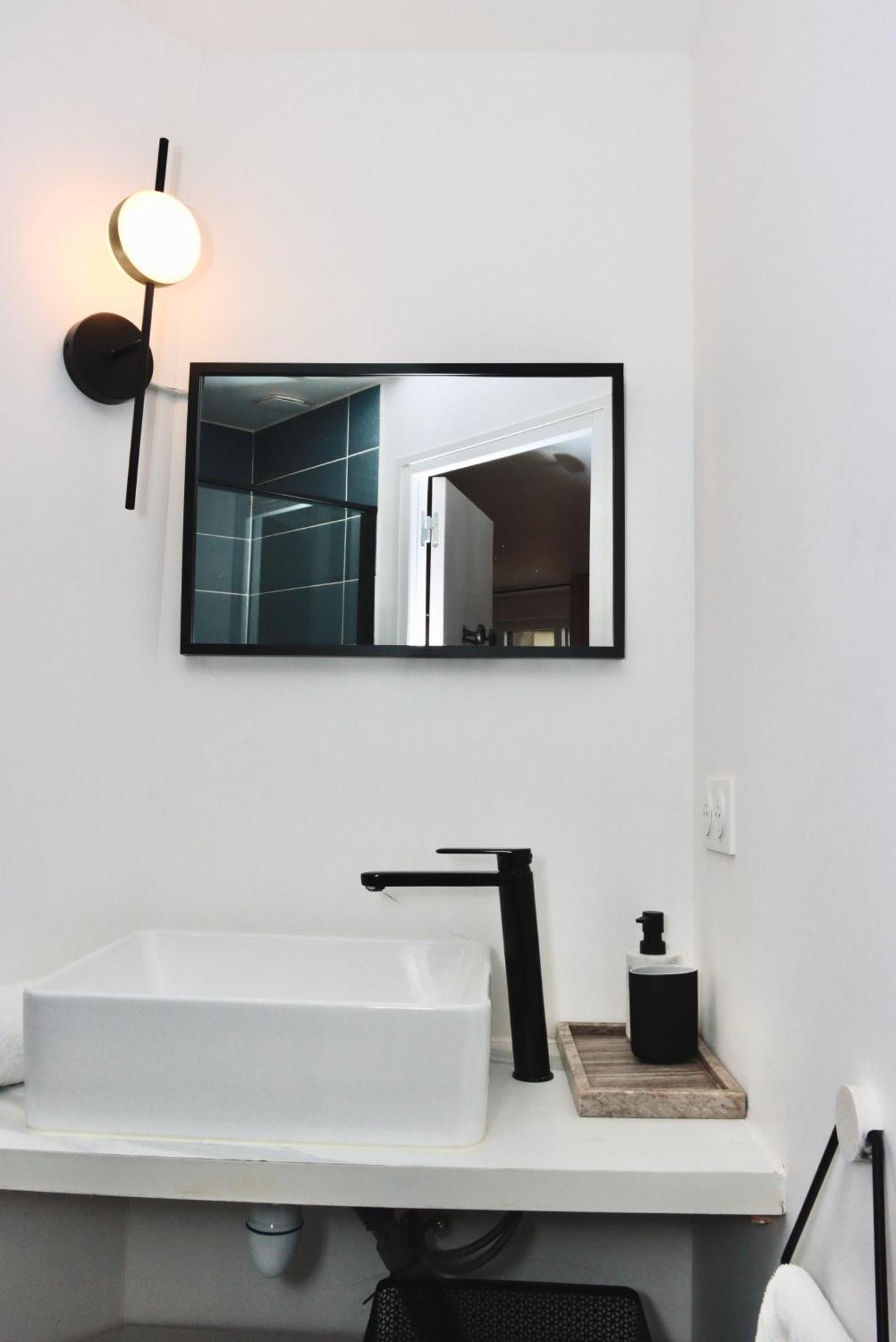 Appartement La Source - Spacieux T2 Au Coeur Du Village, à 5min Des Plages Saint-Méloir-des-Ondes
